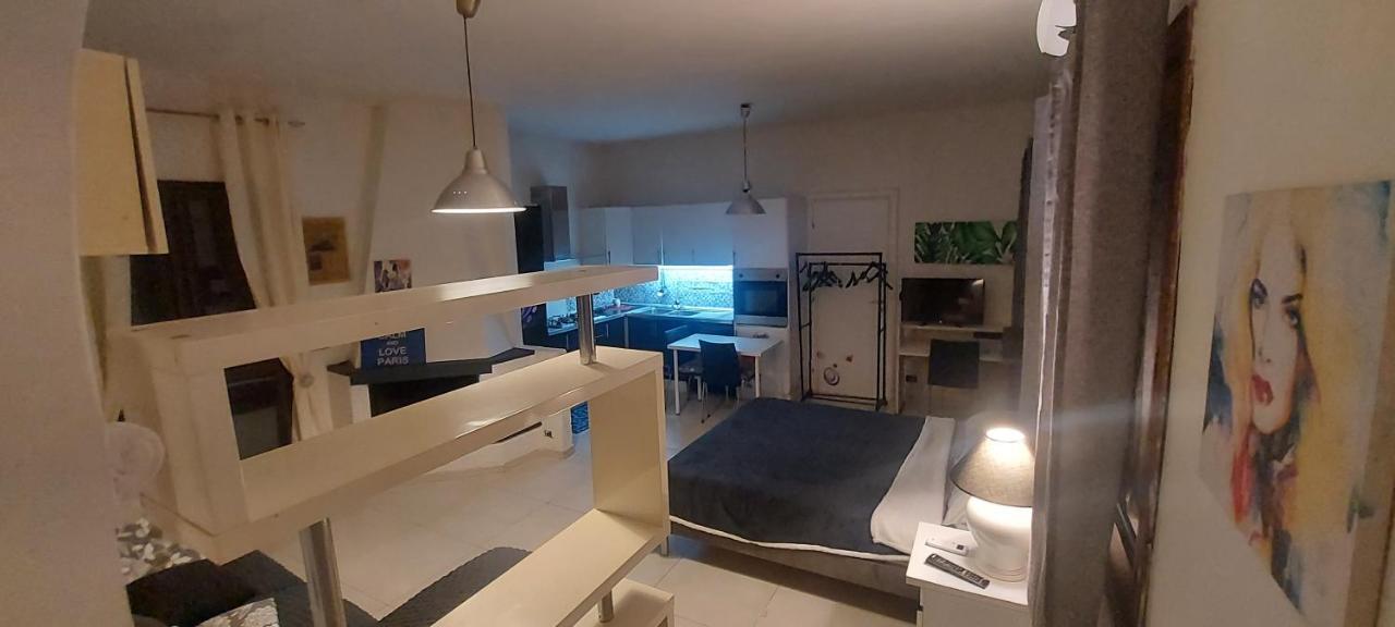 Appartamento Suite Deluxe Climatiz Cucina Giardino Wifi Smart Tv Amazon Prime Video Inclusi Aci Bonaccorsi Extérieur photo